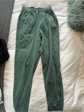 Women’s License to Train Joggers